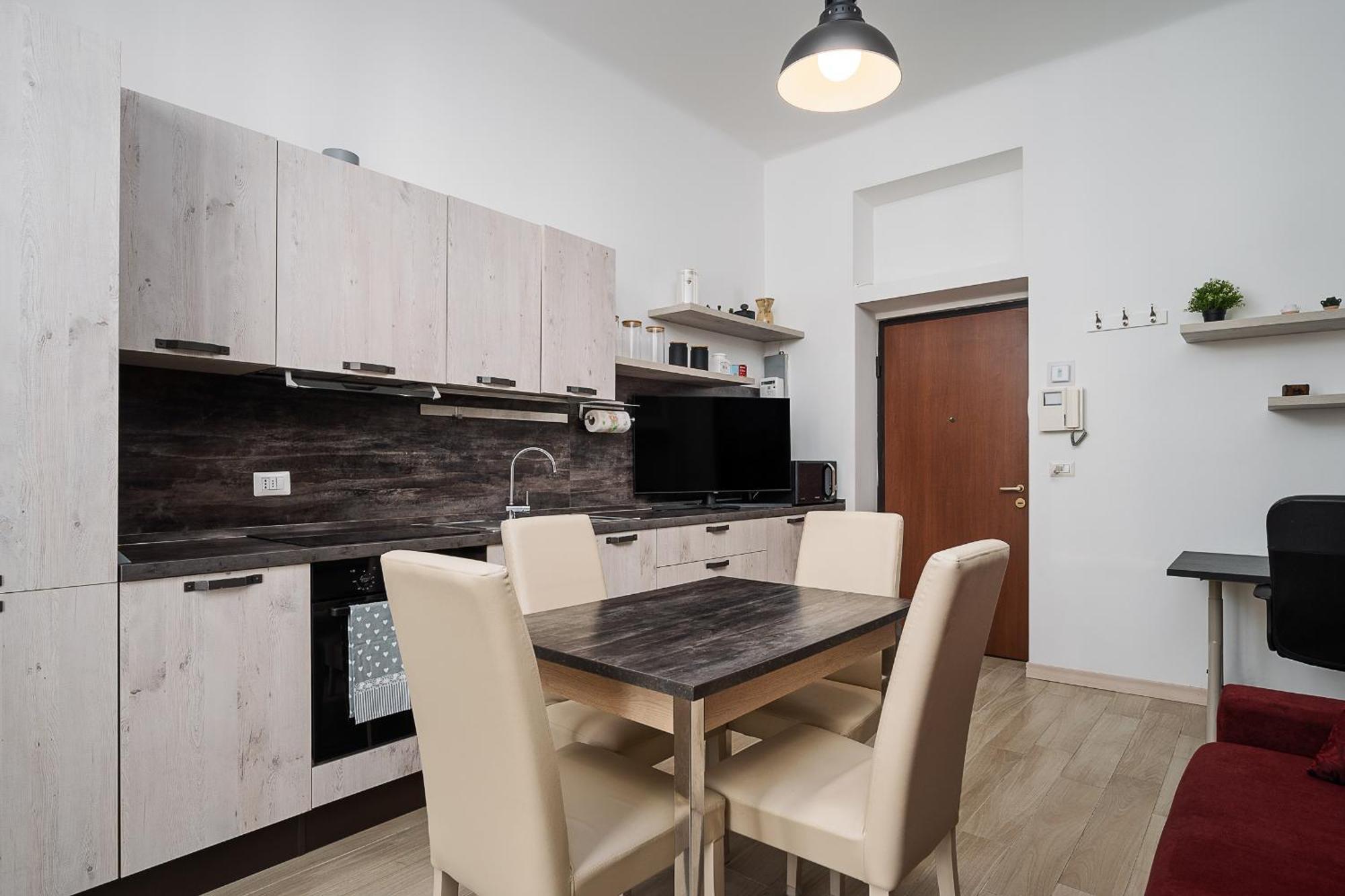 New - M2 Famagosta - Bocconi And Darsena * Mailand